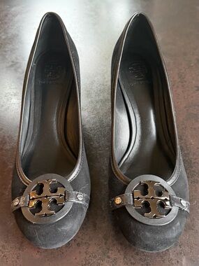 Tory Burch Black Suede Logo Ballet heels